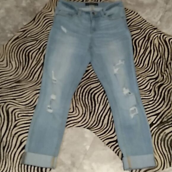 Indigo Rein distressed light wash cuffed cropped skinny jeans - Picture 4 of 10